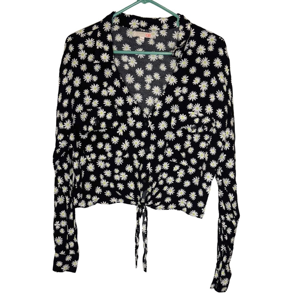 3/$20 Gianni Bini Black and White Floral Crop Top Blouse - Picture 1 of 5
